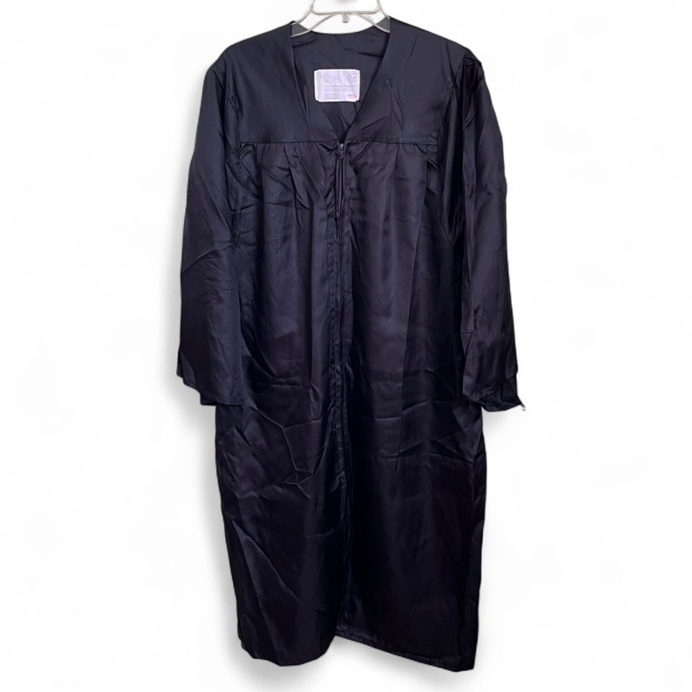 Jostens Black Unisex Graduation Gown in Size 5'4'' - 5'6" 🎓 Class of 2026